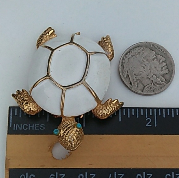 1950's White Enamel Gold Turtle Brooch w Blue Eyes - Picture 7 of 8